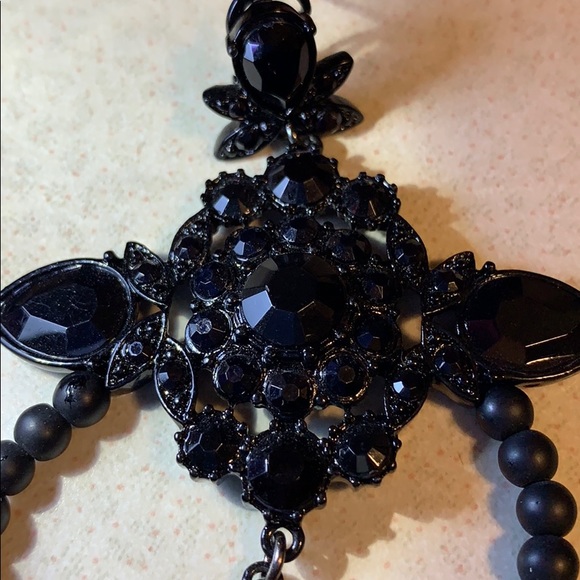 Large black rhinestone and bead earrings - Picture 3 of 5